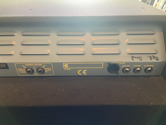 Hughes & Kettner Quantum QC415 Amp