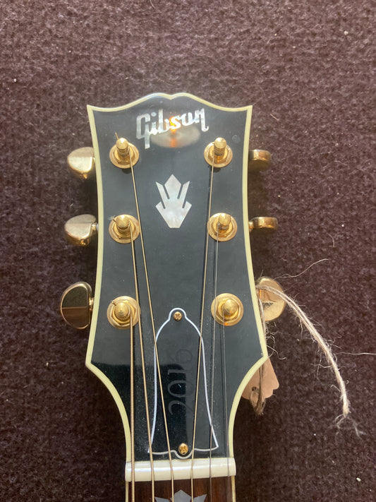 Gibson J-200 Jumbo Sunburst