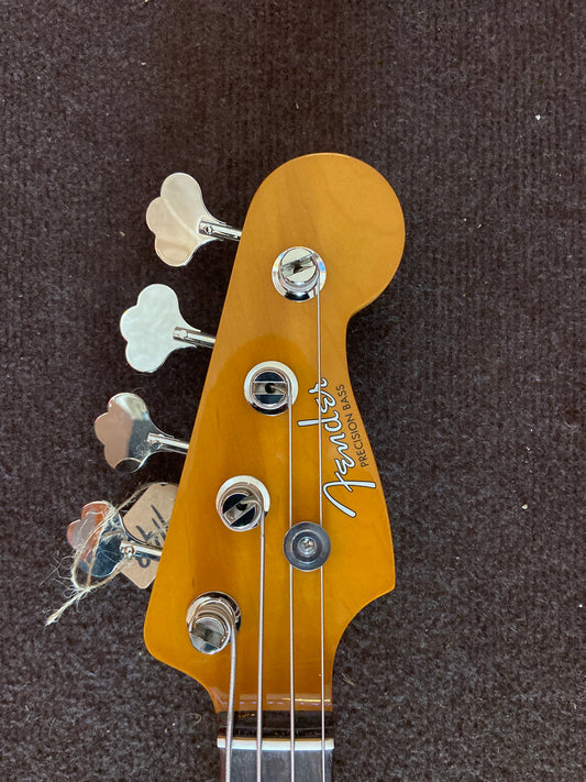 Fender Vintera II 60s Precision Bass 3-Color Sunburst