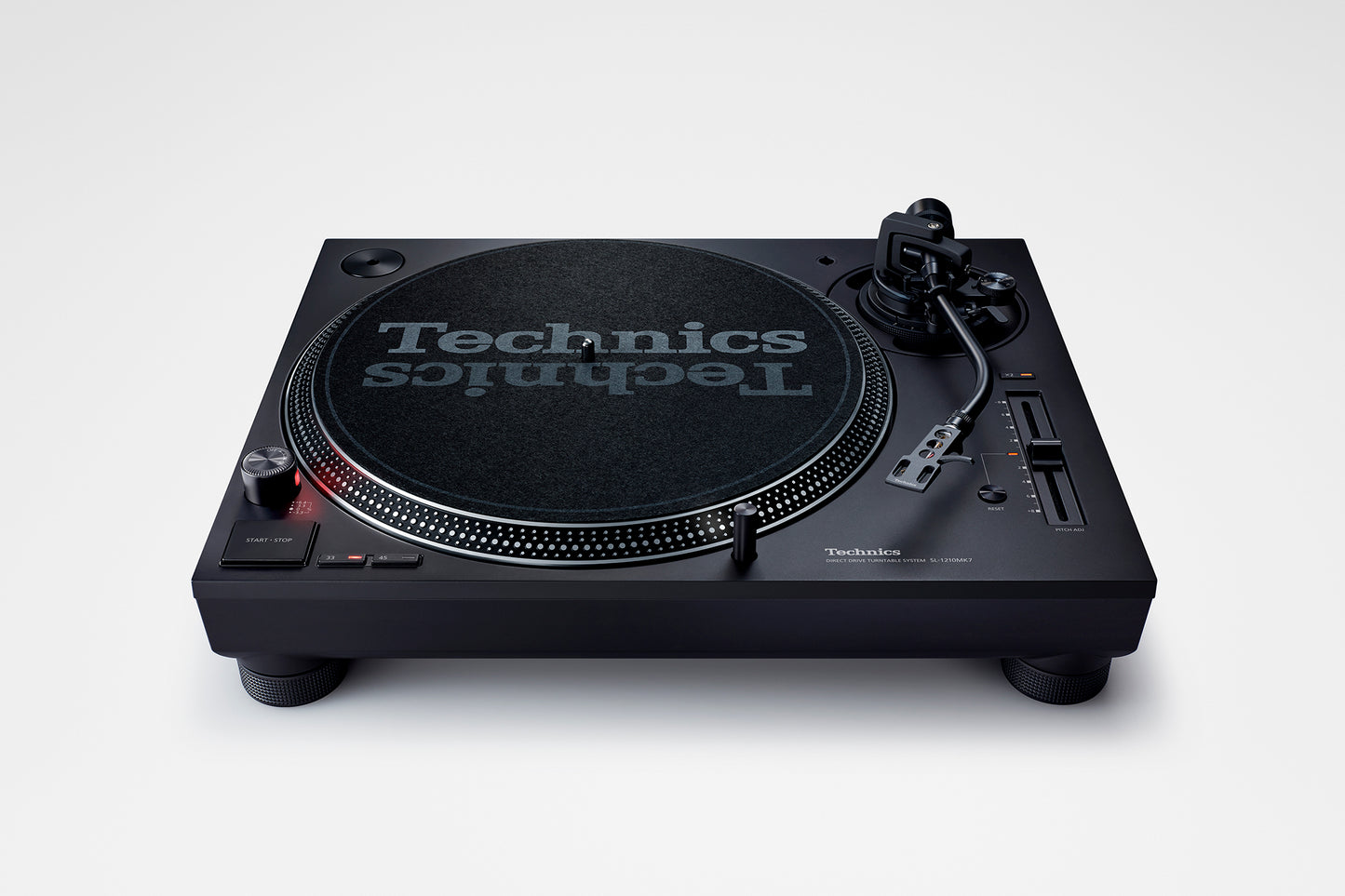 Technics SL-1200MK7 Plattenspieler