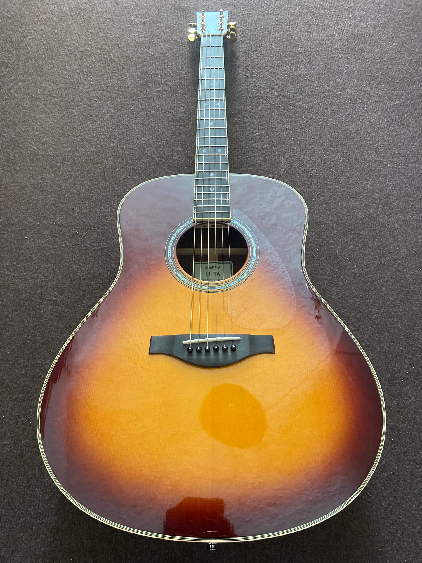 Yamaha Transacoustic LL-TA BS Westerngitarre