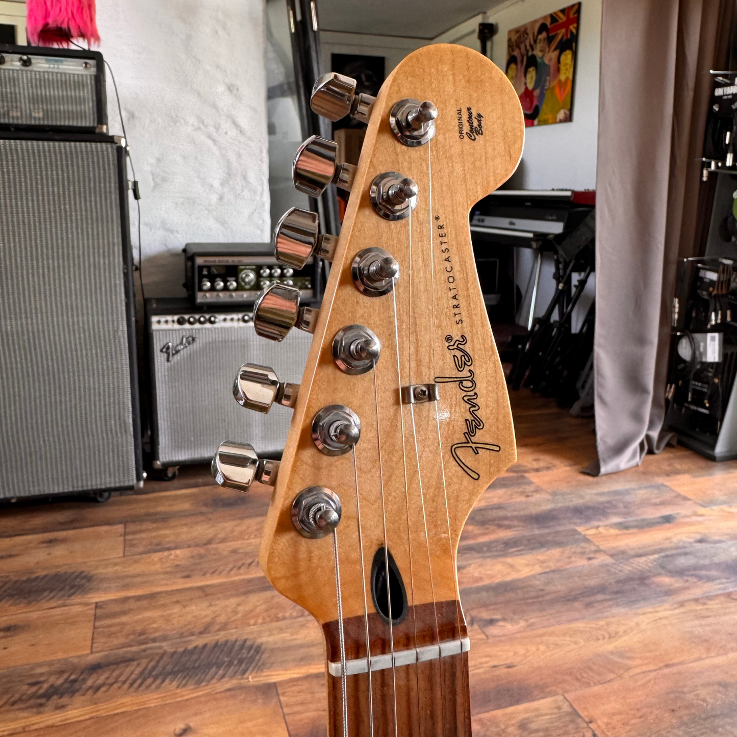 Fender Stratocaster Player (Polar White, Pau Ferro Fingerboard)