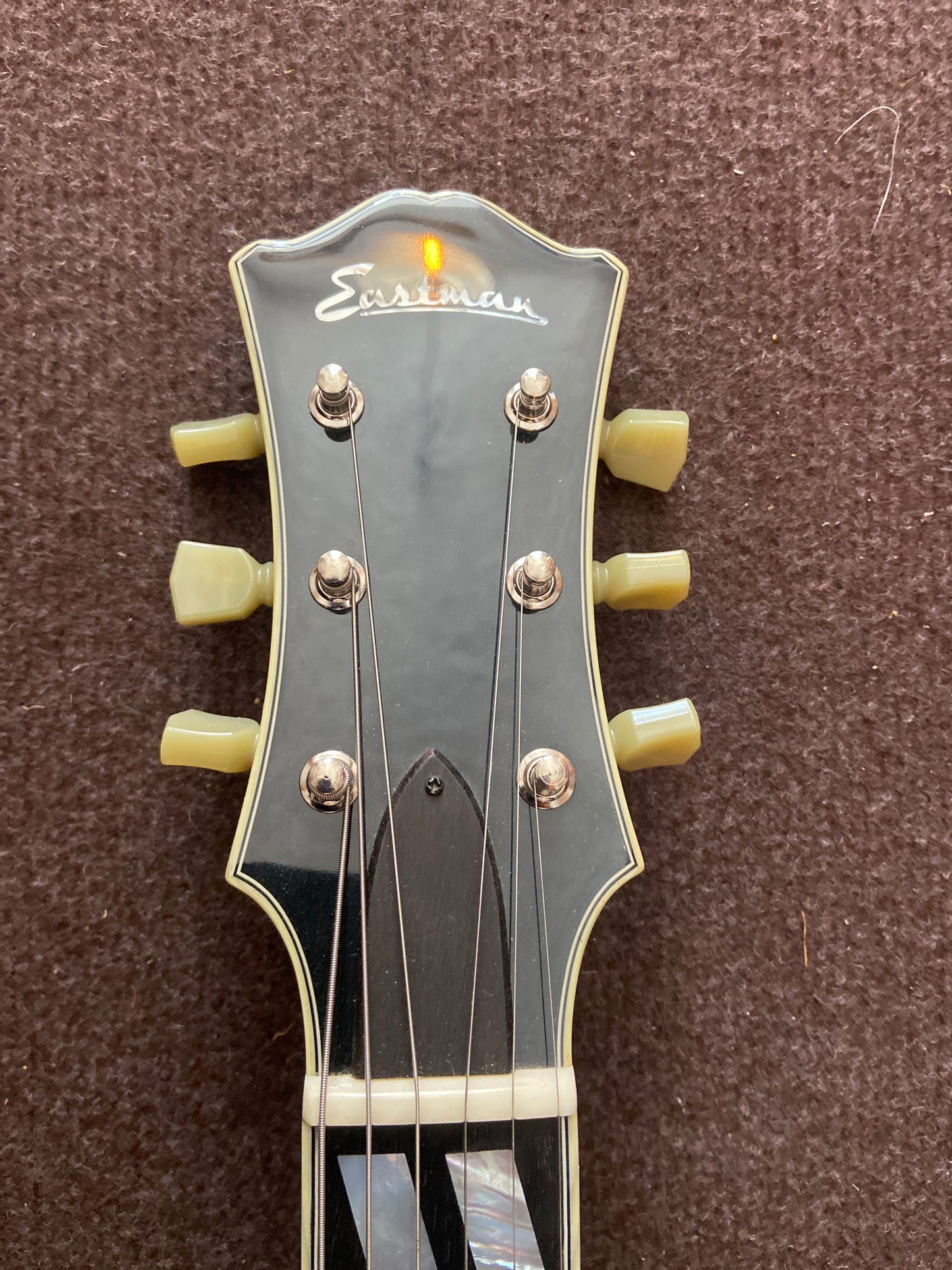 Eastman Thinline T486B Classic CLA · E-Gitarre
