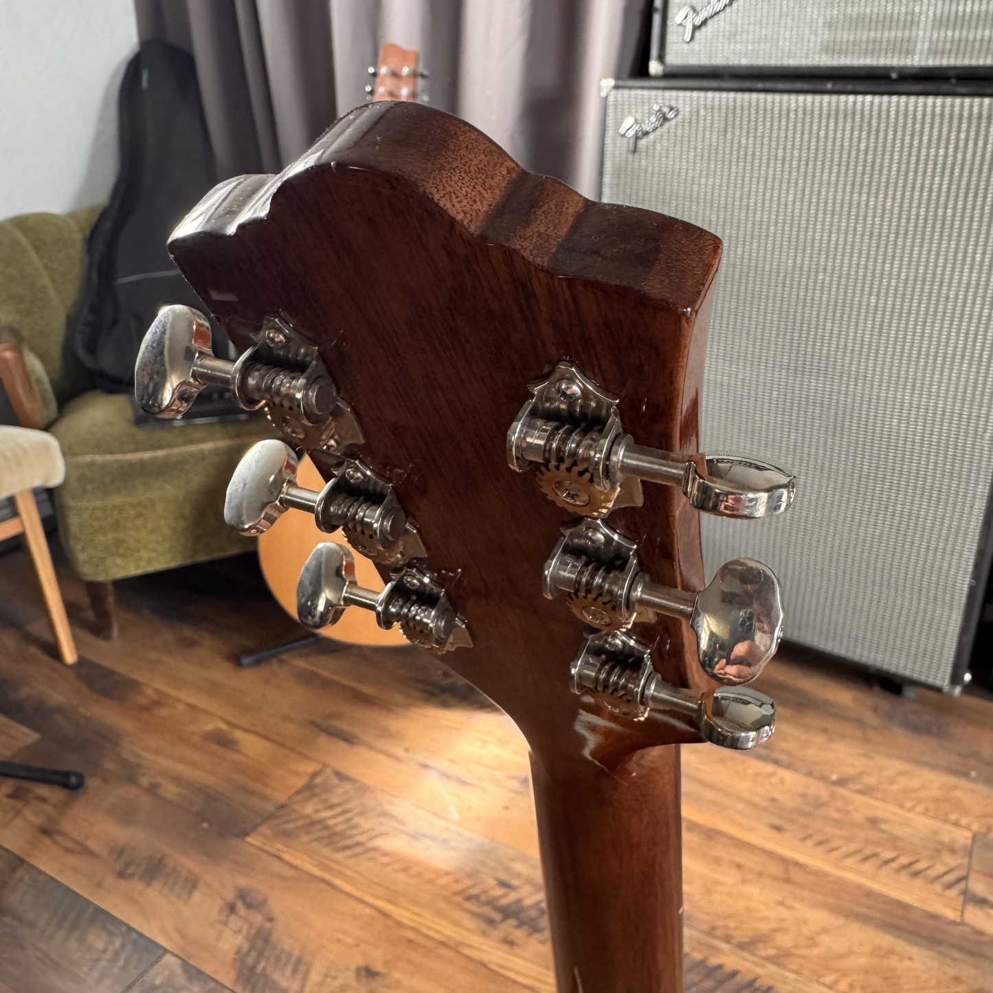 Guild M-140 Westerngitarre