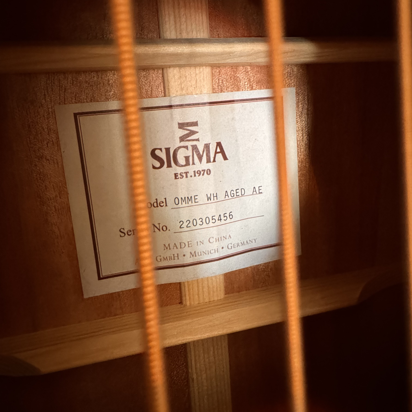 Sigma OMME WH Aged AE Westerngitarre Weiß