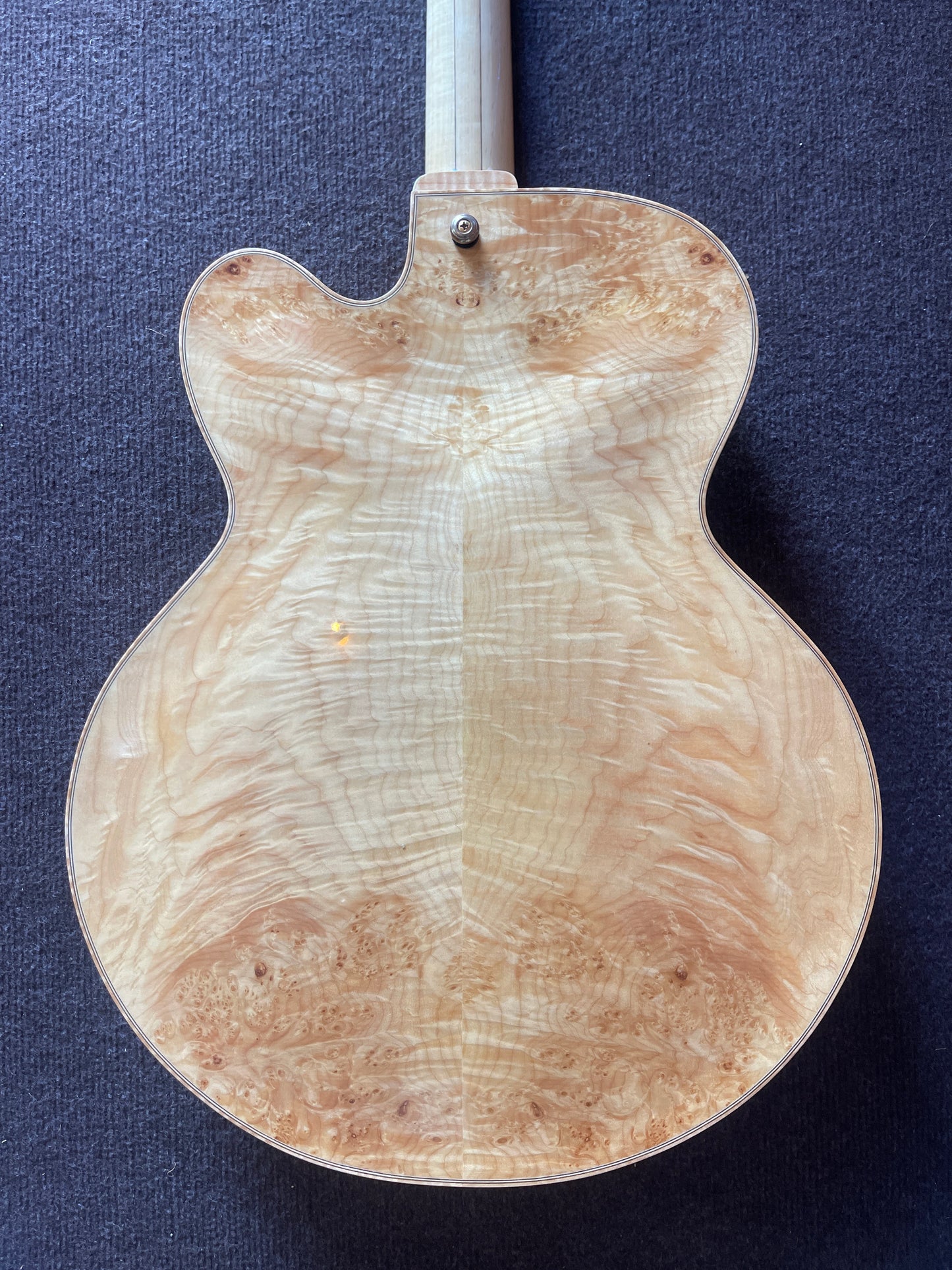 Ibanez Artcore AF105BM-NT-12-01