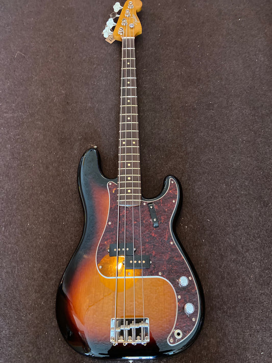 Fender Vintera II 60s Precision Bass 3-Color Sunburst