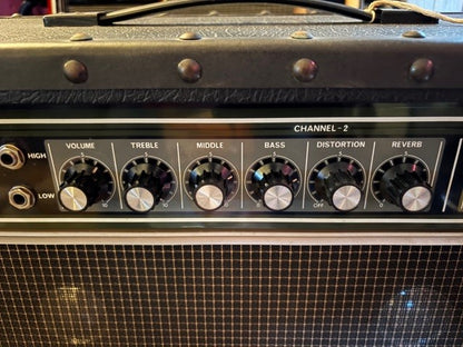 Roland Jazz Chorus JC 160 Amplifier