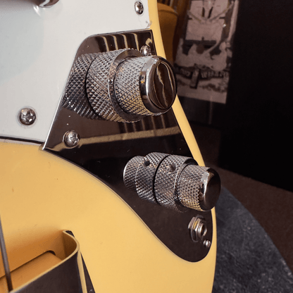 Fender Laura Lee Signature Jazz Bass Fender Bass Roadhouse Vintage Vibes