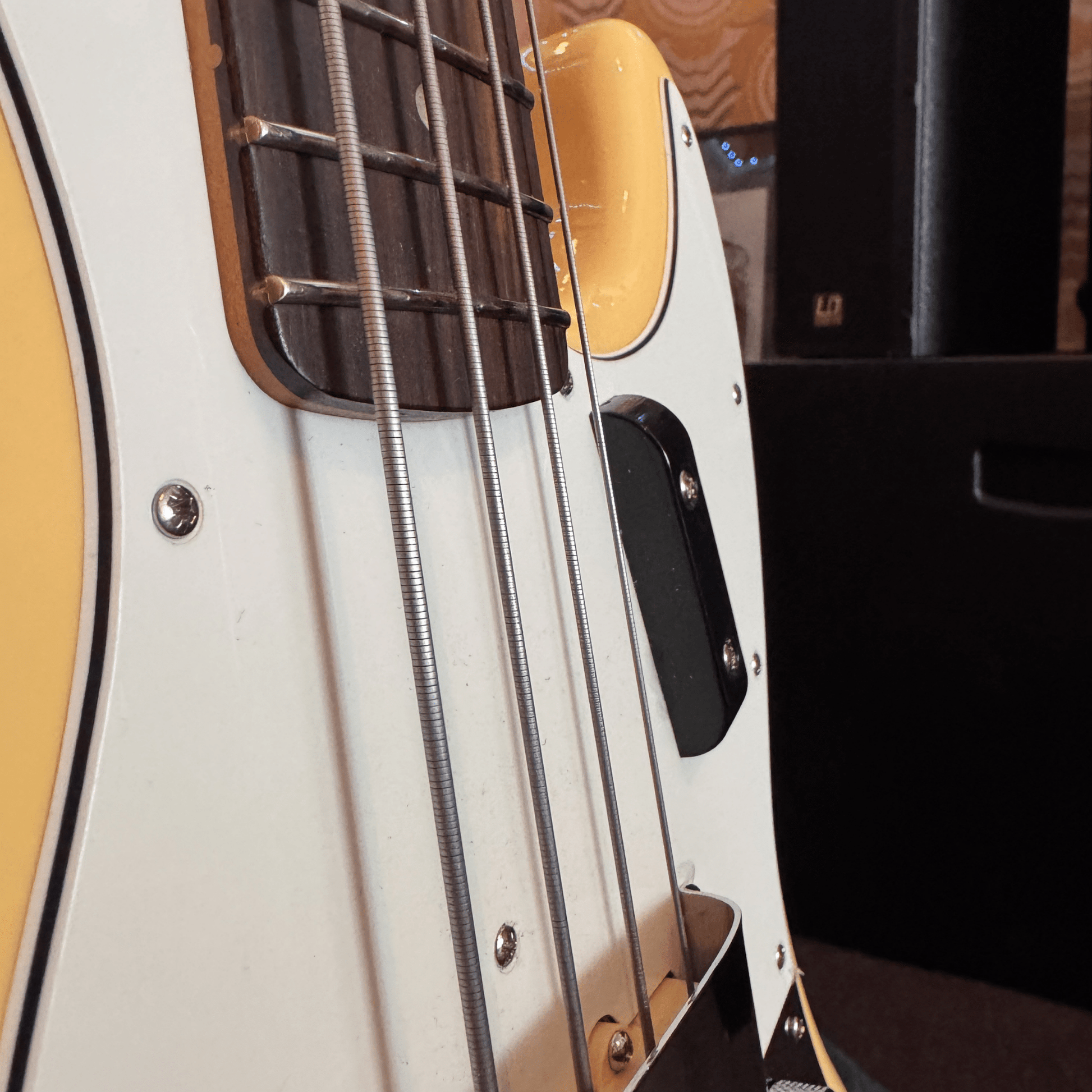 Fender Laura Lee Signature Jazz Bass Fender Bass Roadhouse Vintage Vibes