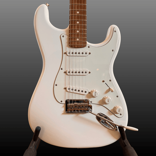 Fender Stratocaster Player (Polar White, Pau Ferro Fingerboard) Fender Gitarre Roadhouse Vintage Vibes