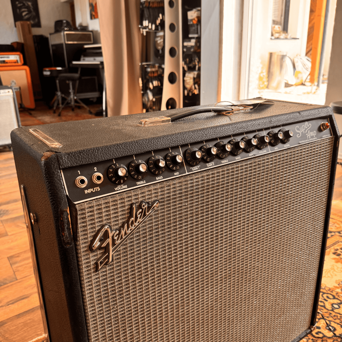 Fender Super Amp 4x10 Vollröhrenverstärker Fender Guitar Amplifier Roadhouse Vintage Vibes