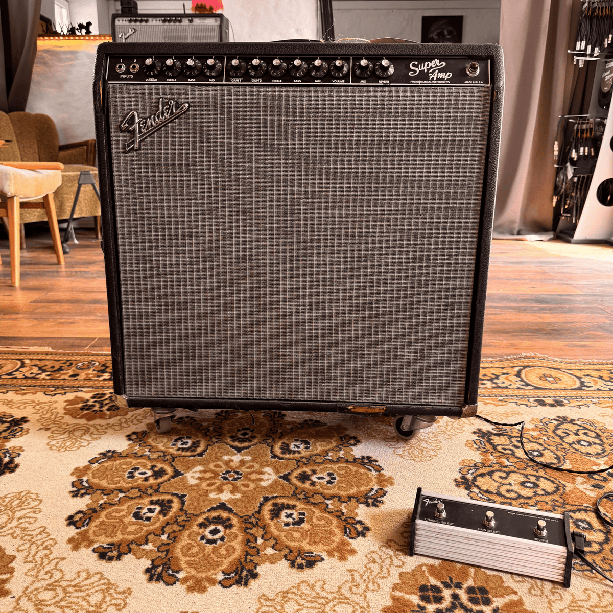Fender Super Amp 4x10 Vollröhrenverstärker Fender Guitar Amplifier Roadhouse Vintage Vibes