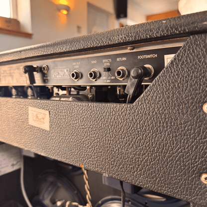 Fender Super Amp 4x10 Vollröhrenverstärker Fender Guitar Amplifier Roadhouse Vintage Vibes