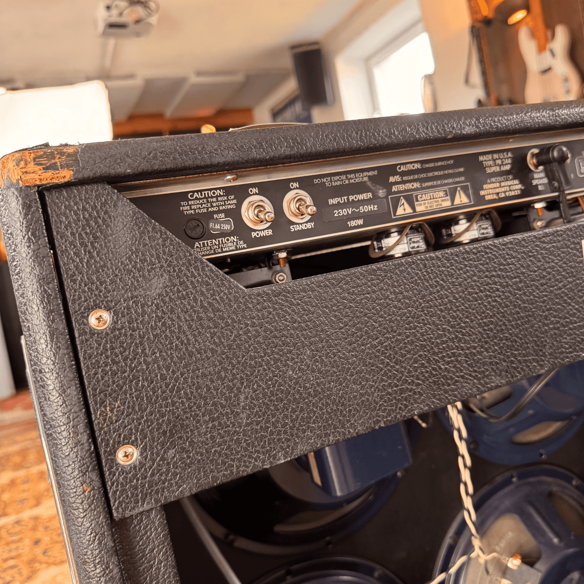Fender Super Amp 4x10 Vollröhrenverstärker Fender Guitar Amplifier Roadhouse Vintage Vibes