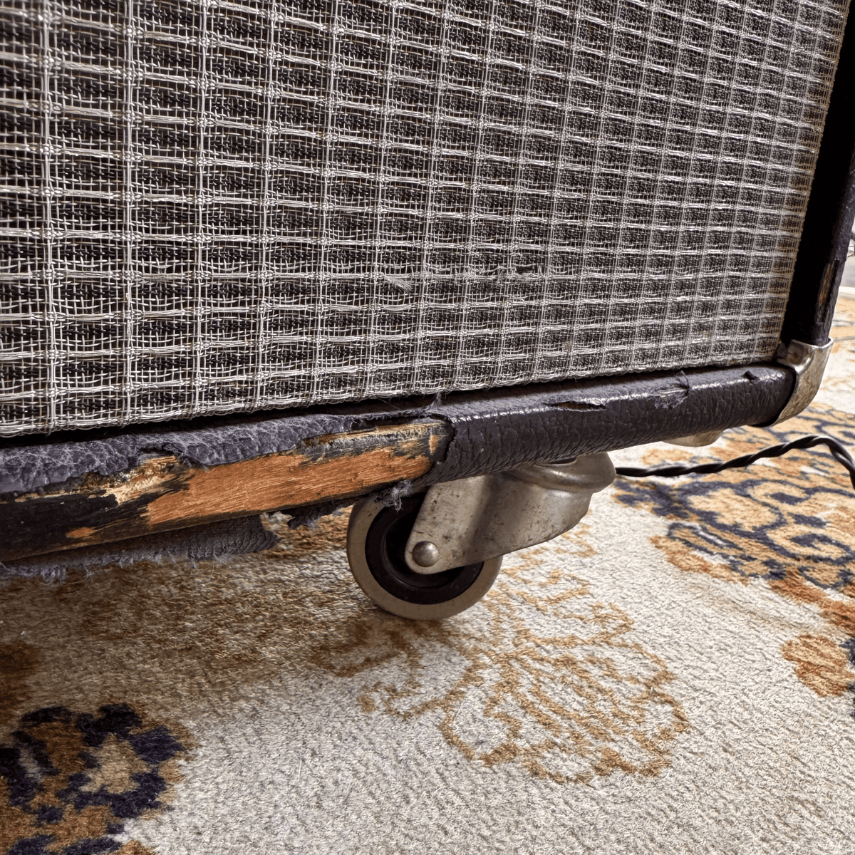 Fender Super Amp 4x10 Vollröhrenverstärker Fender Guitar Amplifier Roadhouse Vintage Vibes