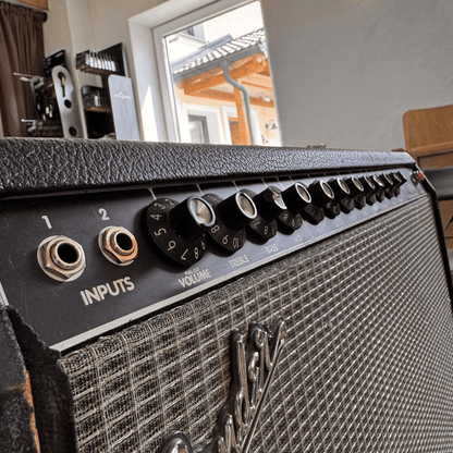 Fender Super Amp 4x10 Vollröhrenverstärker Fender Guitar Amplifier Roadhouse Vintage Vibes