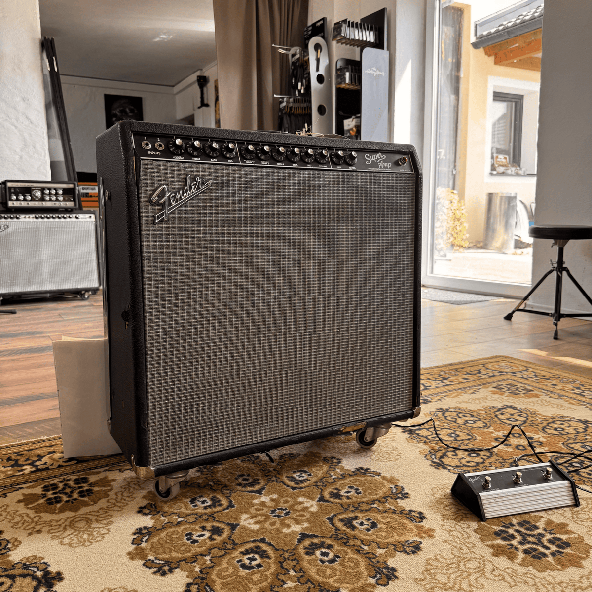 Fender Super Amp 4x10 Vollröhrenverstärker Fender Guitar Amplifier Roadhouse Vintage Vibes