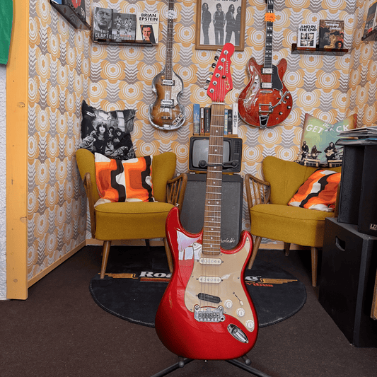 G&L Legacy Strat Candy Apple Red "Matched Headstock" inkl. Case G&L E - Gitarre Roadhouse Vintage Vibes