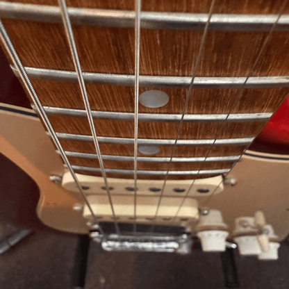 G&L Legacy Strat Candy Apple Red "Matched Headstock" inkl. Case G&L E - Gitarre Roadhouse Vintage Vibes