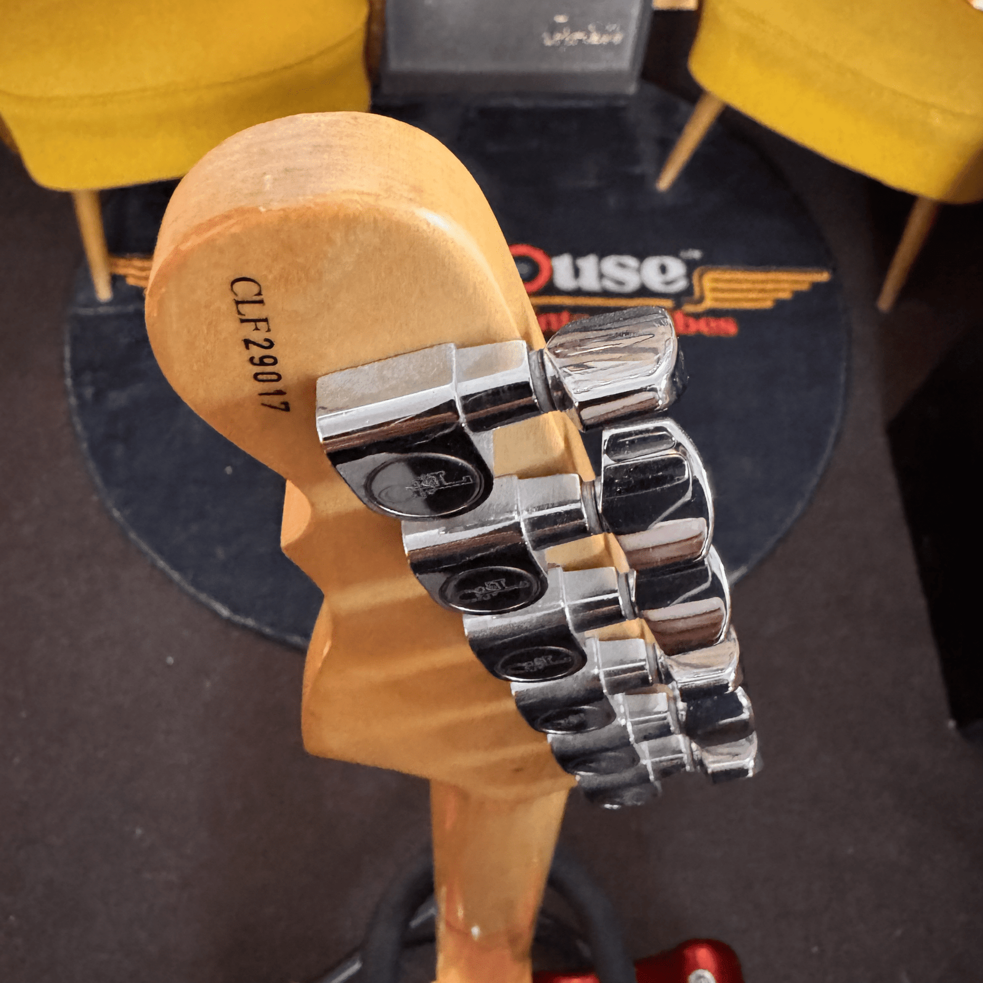 G&L Legacy Strat Candy Apple Red "Matched Headstock" inkl. Case G&L E - Gitarre Roadhouse Vintage Vibes