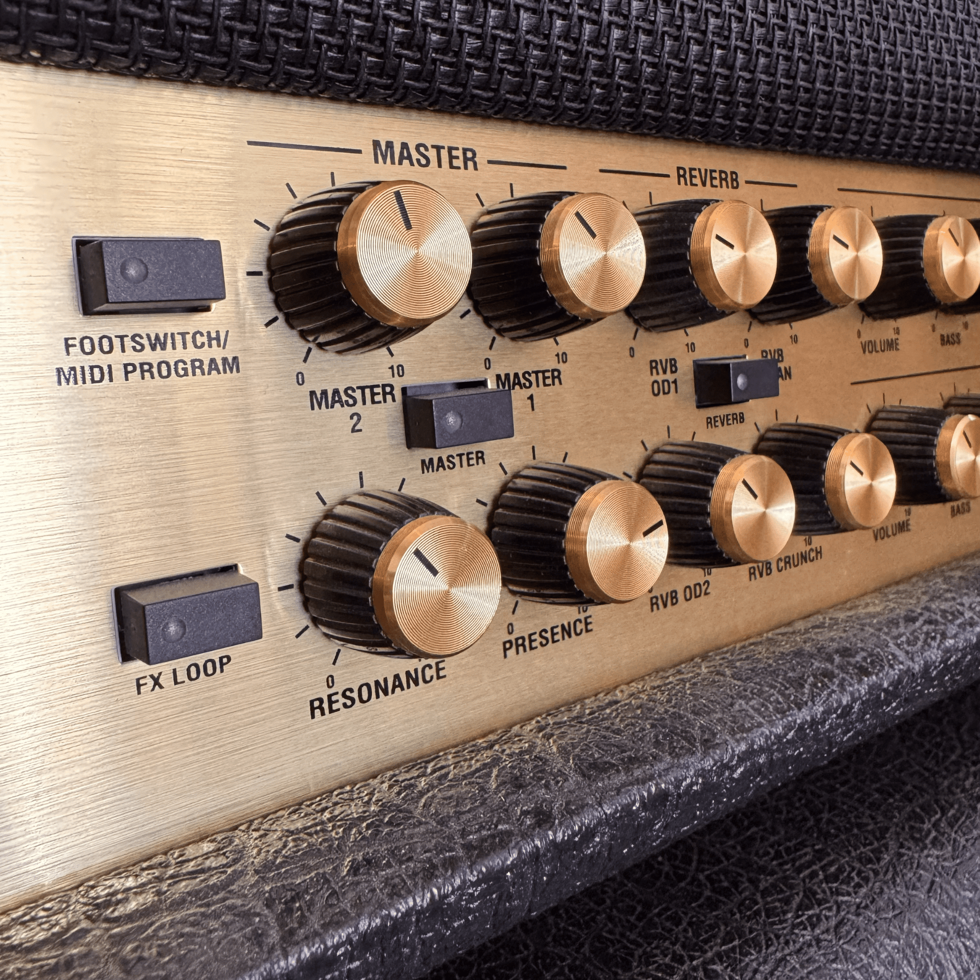 Marshall JVM - 410H + JCM 900 Halfstack Marshall Guitar Amplifier Roadhouse Vintage Vibes