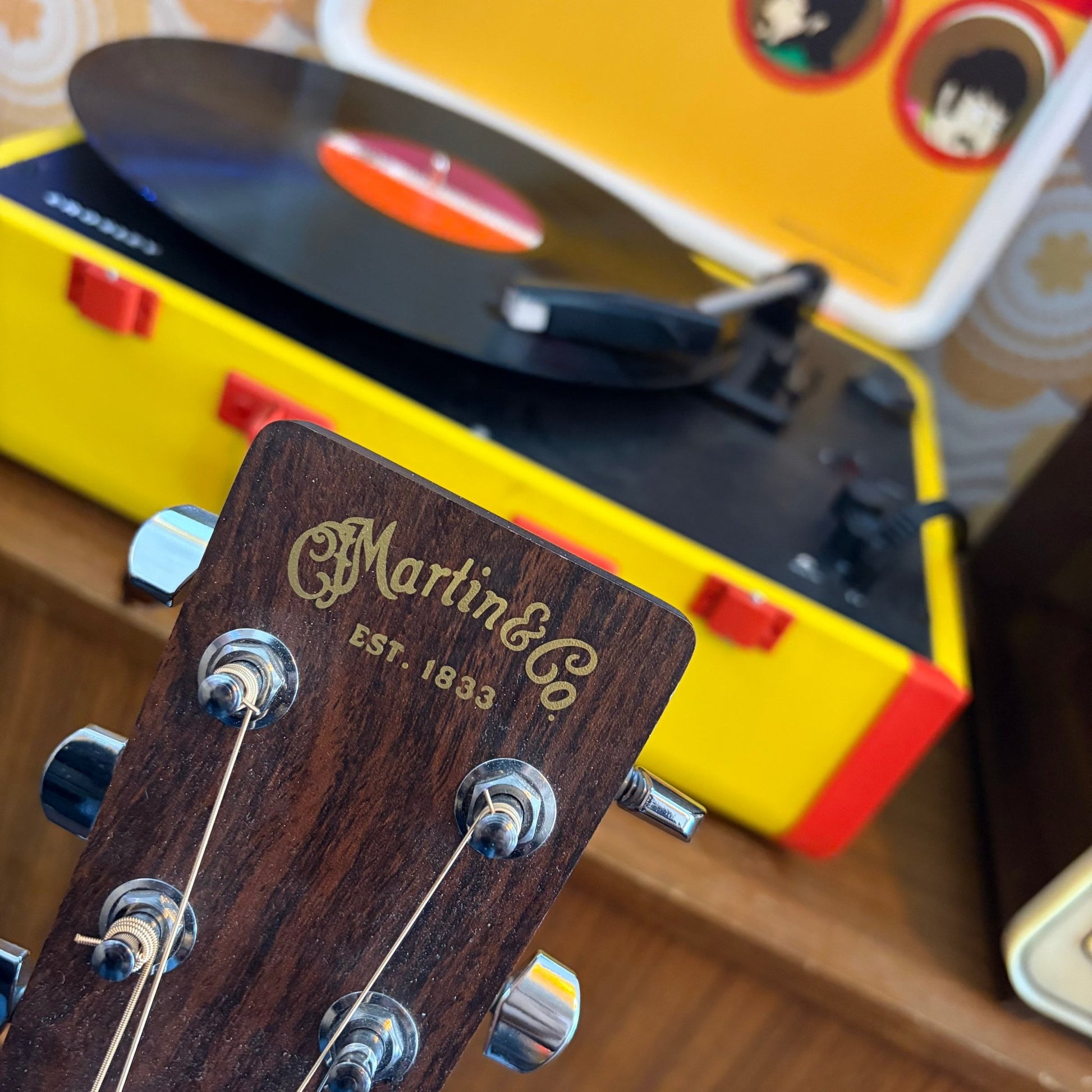 Martin 000-13 Akustikgitarre/Softbag Martin Akustik Gitarre Roadhouse Vintage Vibes