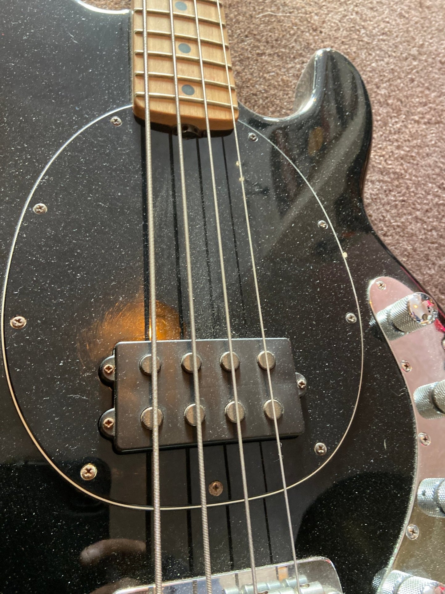 MusicMan Stingray E - Bass Bj. 2003 Music Man Bass Roadhouse Vintage Vibes