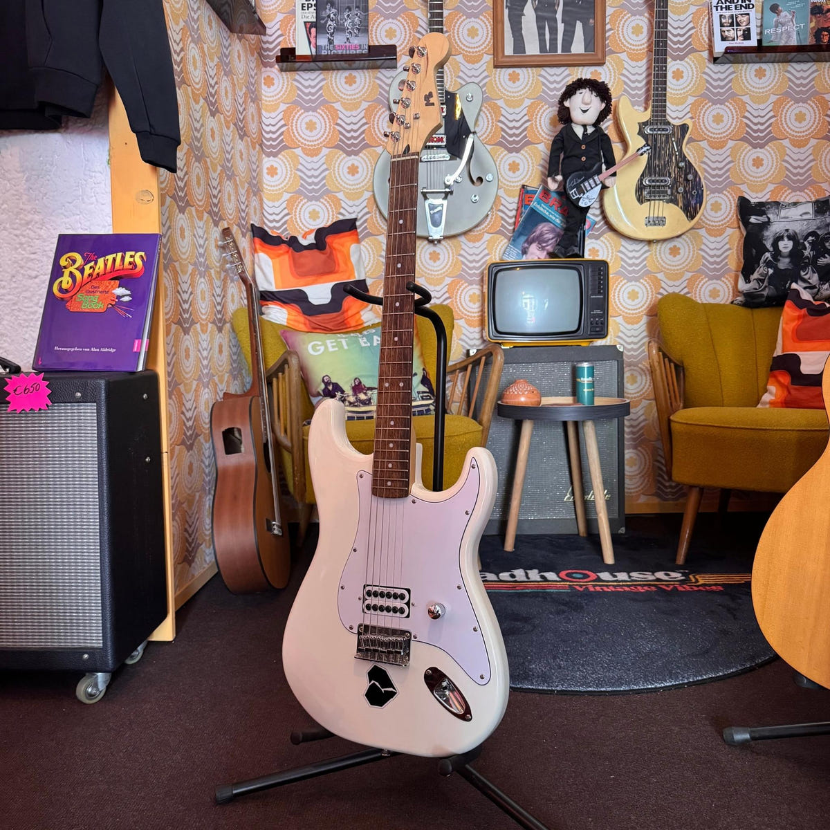 Partscaster Tom DeLonge Style inkl. Seymour Duncan Invader Roadhouse Vintage Vibes E-Gitarre Roadhouse Vintage Vibes